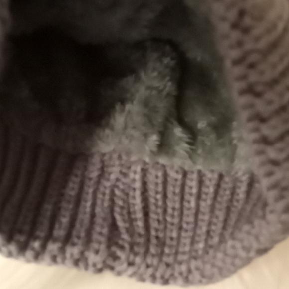 Cable Knit Gray Winter Hat with Faux Fur Pompom - Picture 14 of 14